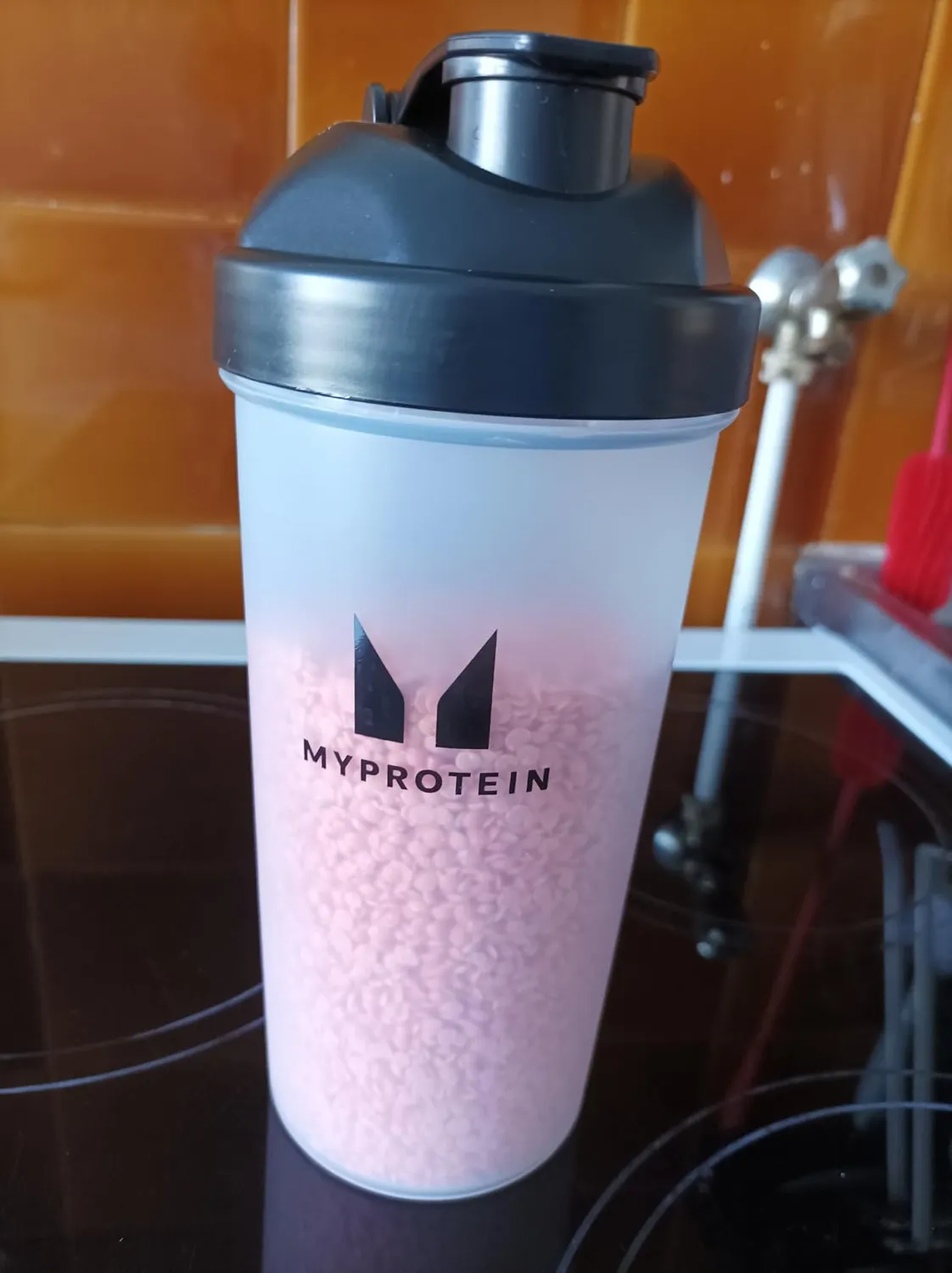 Myprotein Shaker 600 ml transparent noir bille