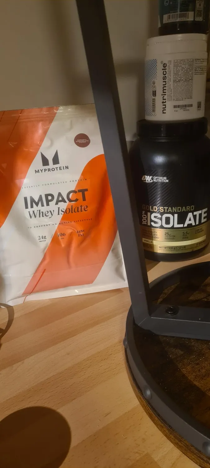 Myprotein Impact Whey Isolate protéine chocolat naturel 1 kg pauvre en glucides