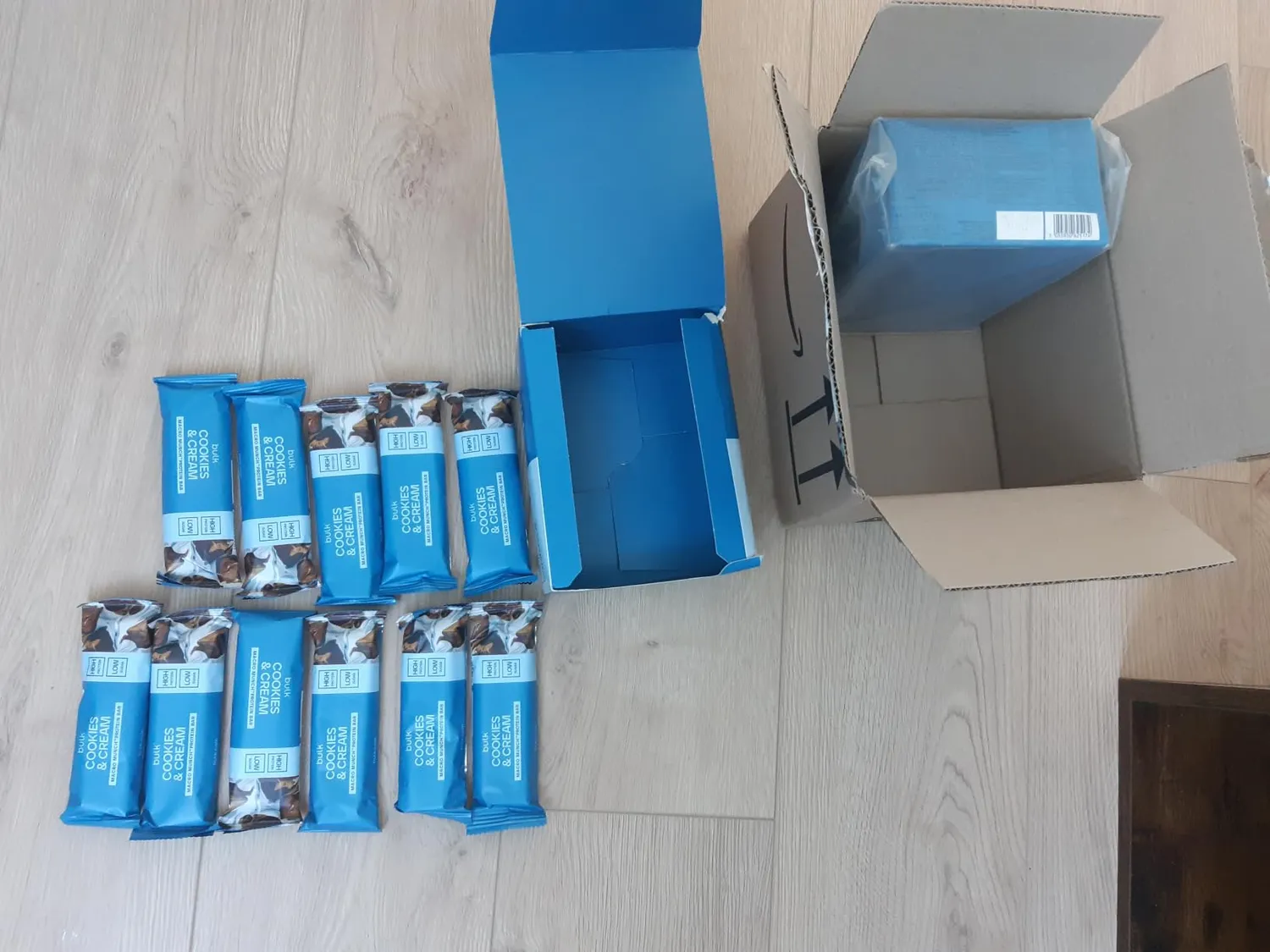 BULK Macro Munch Barre protéinée Biscuit et crème 62 g, riche en fibres